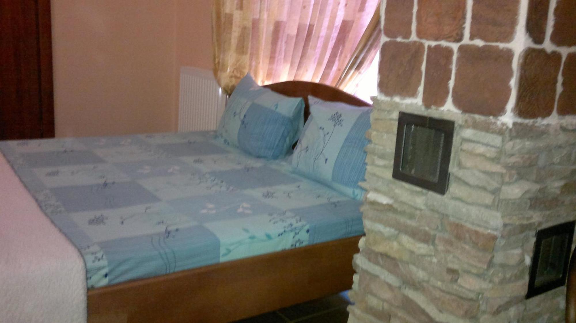 Konukevi Adonis Ujgorod
